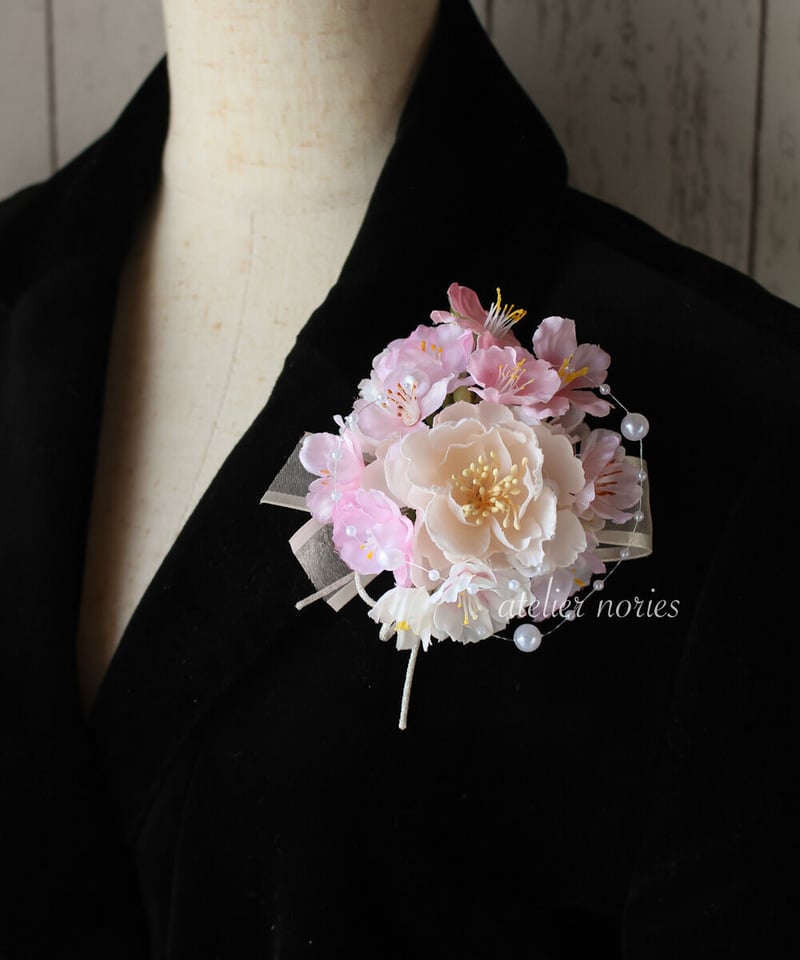フランシーヌ ふわり桜ピンクのコサージュ 卒業式や入学式に