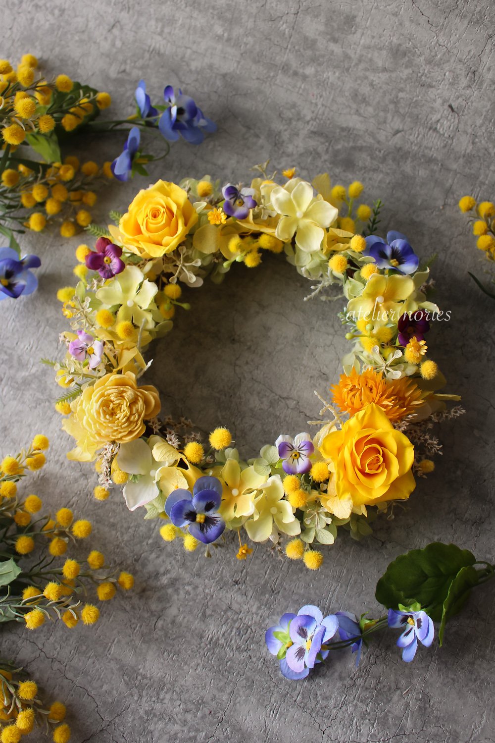 大きなミモザとピンクのオーバルリース イタリア産ミランドール