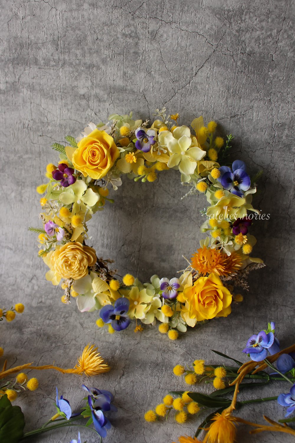 Viola ビオラ ミモザとビオラの元気の出る黄色いリース（M）母の日やお