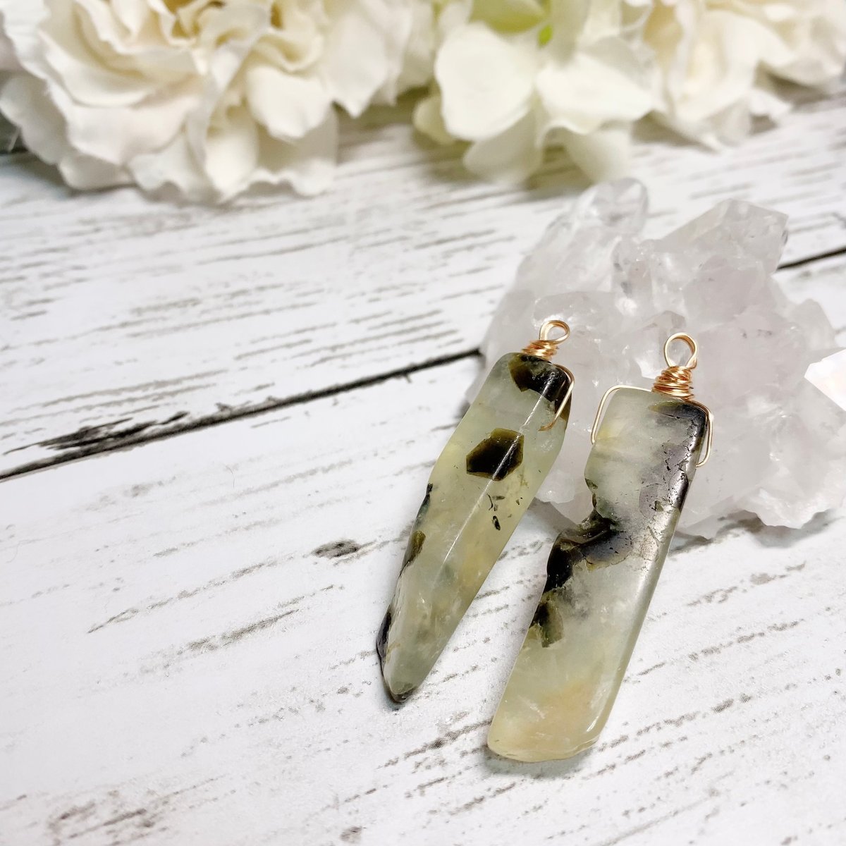 癒しの緑の共生石 トラウマを癒し、前に進む勇気をくれる決断の石