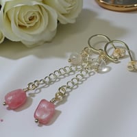 ［ピアス］［イヤリング］k24gp金の針と薔薇の雫 ─ キャッツアイルチル×インカローズ 【オリジナルデザイン】