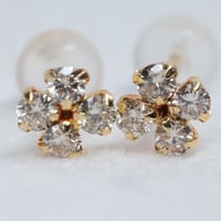 【工房応援価格】18金イエローゴールド 四葉のクローバーホワイトダイヤモンド 0.24ct ピアス