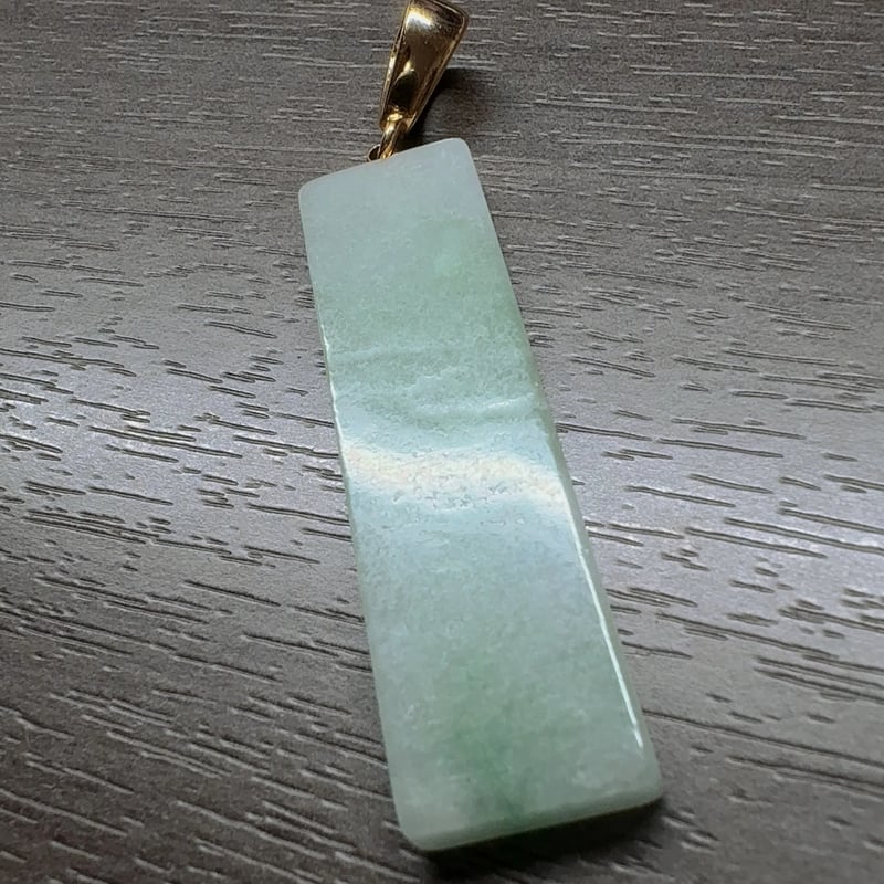ペンダント］【証明書付き】糸魚川産 翡翠ペンダントトップ45mm