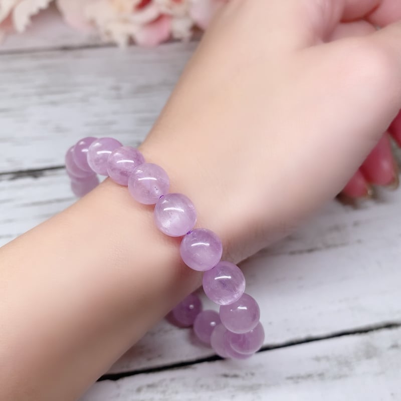 「愛と癒しをもたらす、至高のキャッツアイクンツァイトブレスレット」 キャッツアイが綺麗なクンツァイトブレスレット - 石の音ブログ