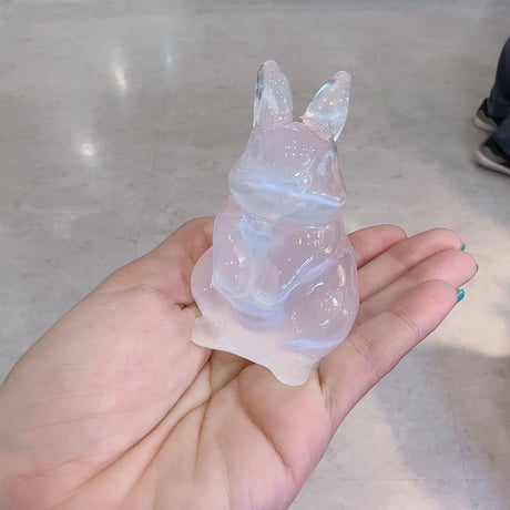 ［彫刻］セレナイトのうさぎ　〜月明かりを抱く白いうさぎ〜【心を静かに整える】約8cm