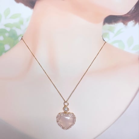 ［ペンダント］k18gp ローズクォーツ•淡水パール　ハート