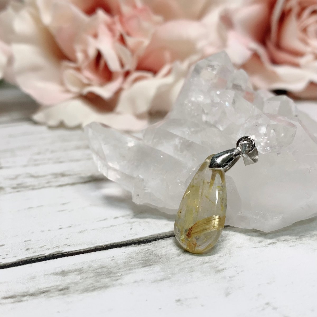 太陽ルチルペンダント 太陽ルチルクォーツ 6角カット ペンダントトップ [pt-2832] | ハチドリ