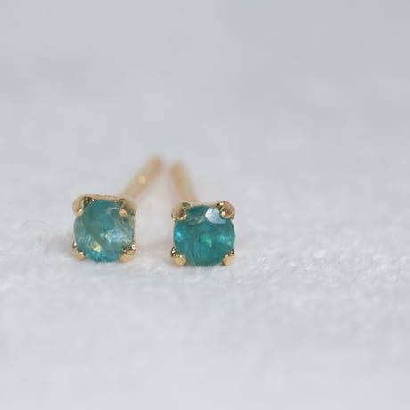 ［ピアス］K18 グランディディエライト　2mm 0.08ct　18金イエローゴールド