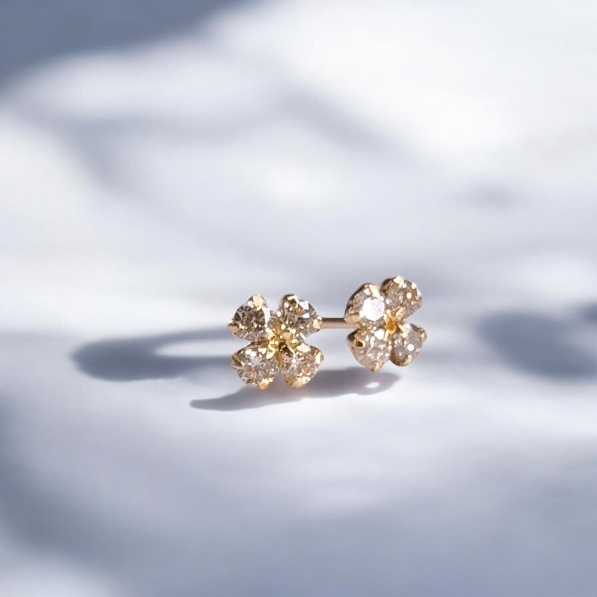 工房応援価格】18金イエローゴールド 四葉のクローバーホワイト