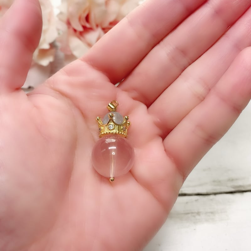ペンダント」【人気の王冠シリーズ】k24gp 女王の薔薇 ─ スターローズ