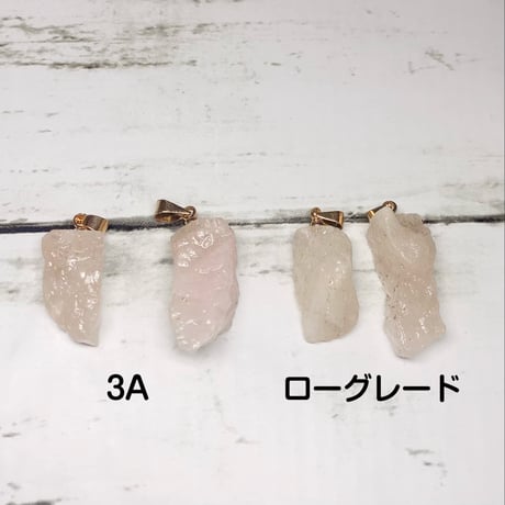 愛の雫　モルガナイト　ペンダント