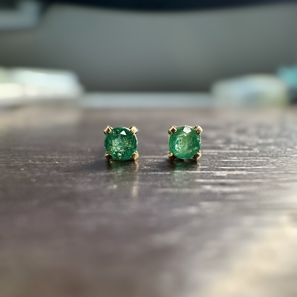 18金ダイヤとエメラルドのフープピアス（刻印あり） 地金＊18金【ミラーカットフープピアス】イエローゴールド K18刻印入