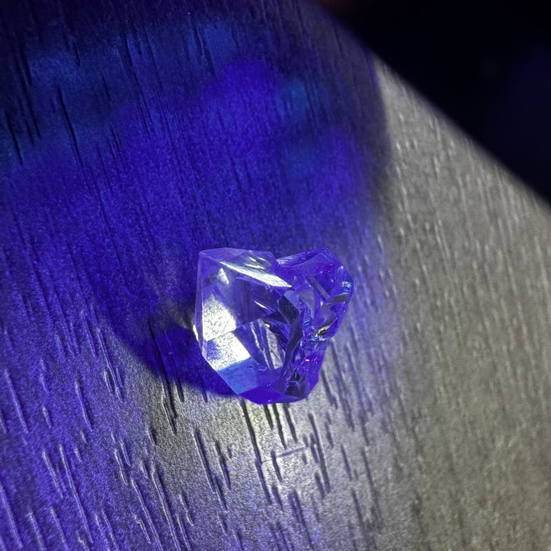 ハーキマーダイヤモンド原石 325g 虹入り ハーキマーダイヤモンド原石 325g 虹入り ハーキマーダイヤモンド原石