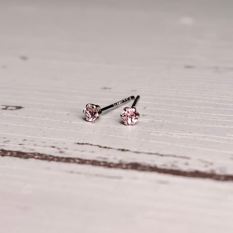 ［ピアス］工房応援企画　PT900 　ピンクトルマリン　ピアス