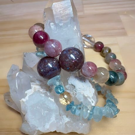 ♾✨️Reimi✨️♾/ローズクォーツの女神の魂入りブレスレット ♾✨️Reimi✨️♾/ローズクォーツの女神の魂入りブレスレット