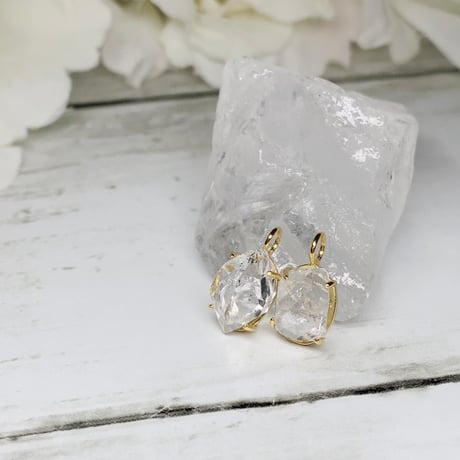 She Sees Sea 最高品質ハーキマーダイヤモンド　ピアス　K18 She Sees Sea 最高品質ハーキマーダイヤモンド ピアス K18