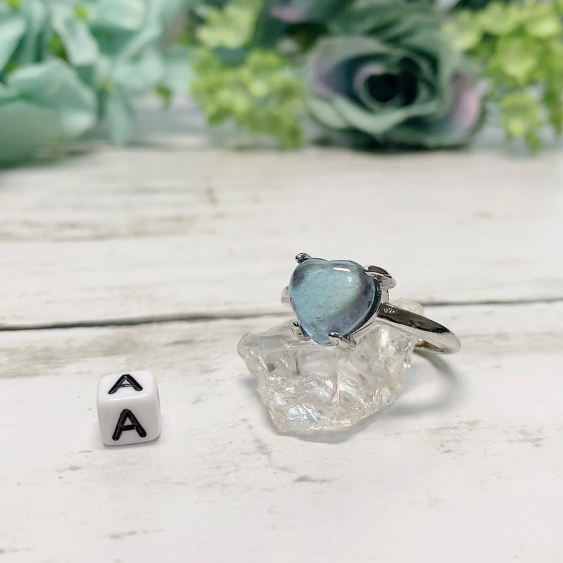 リング］【3月誕生石】不思議な虹色シラーのディープカラーアクア