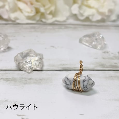［ペンダント］k18gp ころんと可愛いダブルポイント
