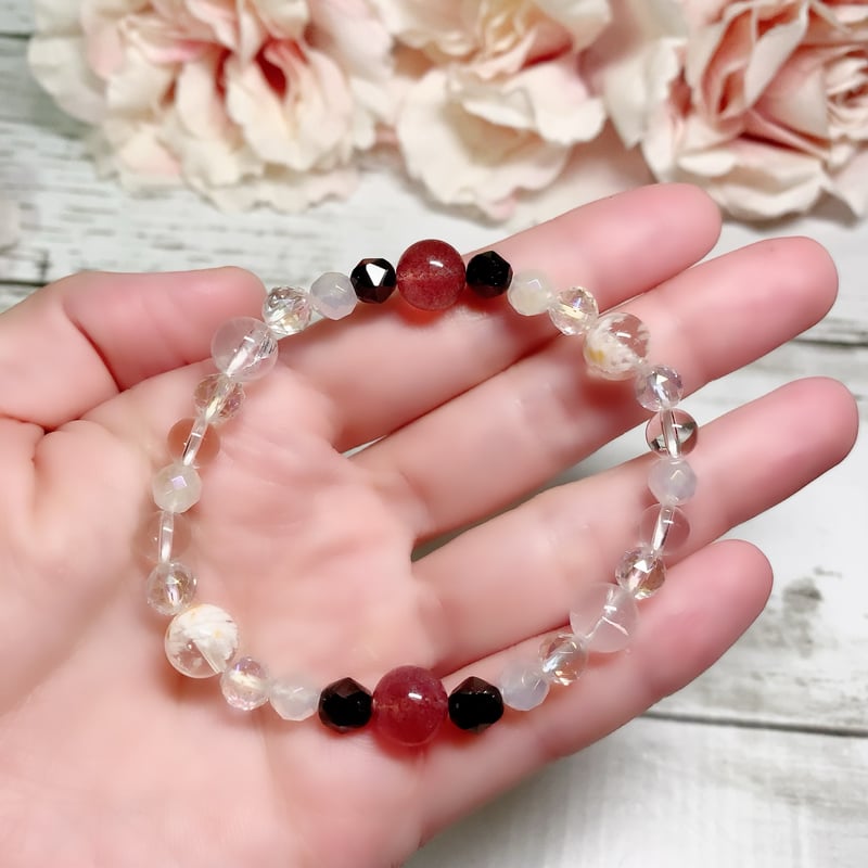 愛の輝き アフリカンストロベリークォーツとセリサイトインローズ