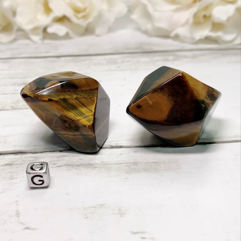 天然ゼブラタイガーアイ丸玉　虎目石　台付　金運　仕事運 天然ゼブラタイガーアイ丸玉虎目石台付金運仕事運