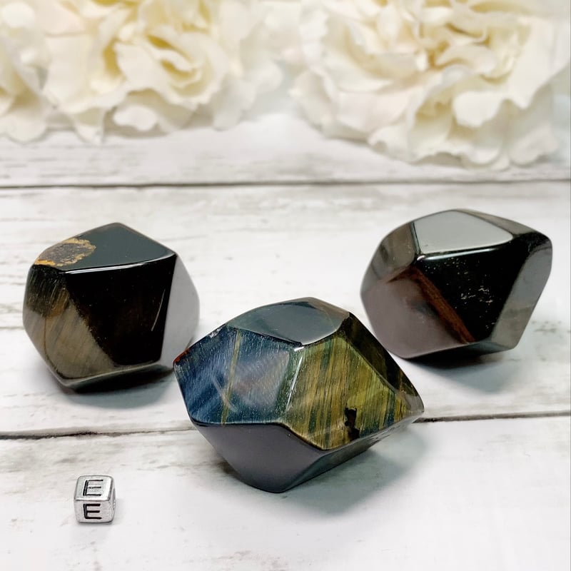 ポリッシュ】縞模様の幸運石 神秘の猫目効果！仕事運と金運を