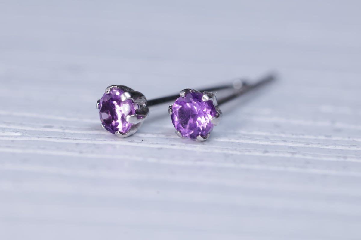 ピアス］工房応援企画 PT900 アメジスト ピアス | pundarika