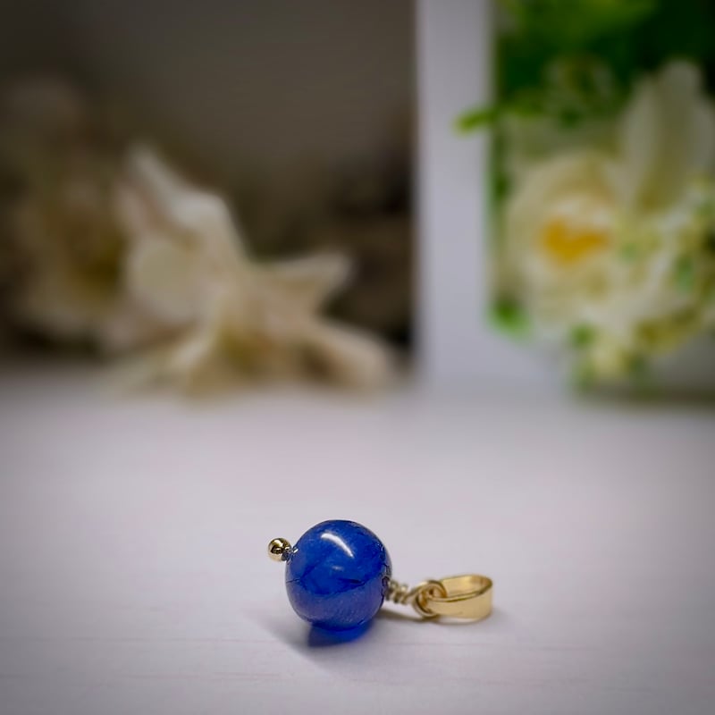 ペンダント］サファイア 深淵の青 ─【一粒シリーズ】 宝石質ロイヤル