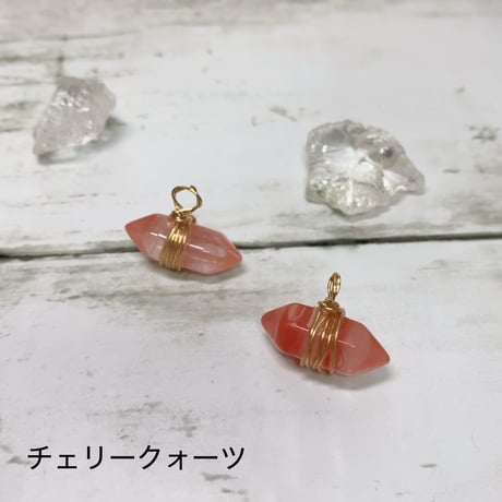 ［ペンダント］k18gp ころんと可愛いダブルポイント