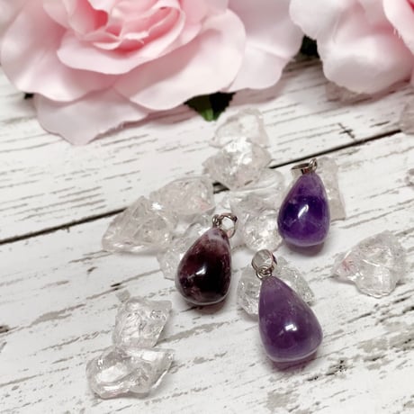 ♢N♢K18 ロ―ドライトガ―ネット ＆ ラベンダーアメジスト チャ―ム ♢N様専用♢K18 ロ―ドライトガ―ネット ＆ ラベンダーアメジスト チャ―