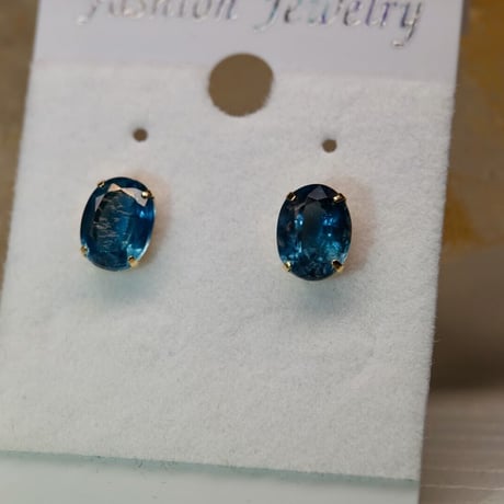 ［ピアス］K18金　ティールカイヤナイト3.0ct