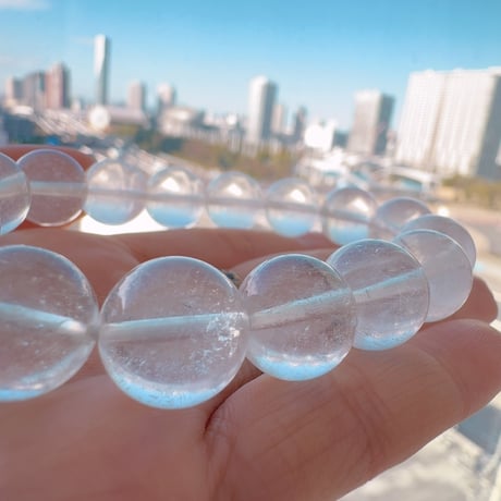 ［ブレスレット］窓の外はみぞれ雪  ホワイトサゲニティッククォーツ 13mm 内径17cm