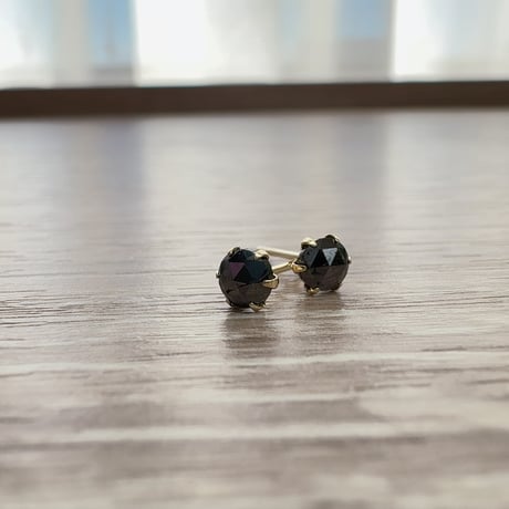 ［ピアス］K18YG ブラックダイヤモンド 0.4ct