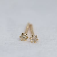［ピアス］K18 ダイヤモンド　1.5mm　0.04ct
