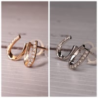 【ピアス】お守りホースシュー　ダイヤモンド　 K18YG プラチナ6.4x7.8mm　　【工房応援企画】