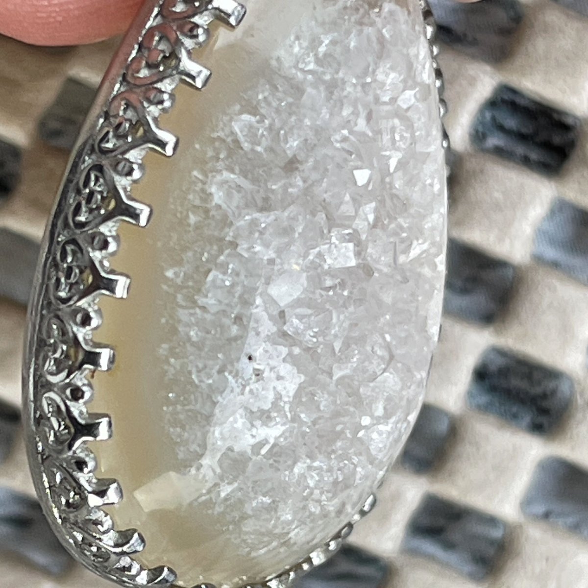 ペンダント］ホワイトドゥルジーアゲート | pundarika