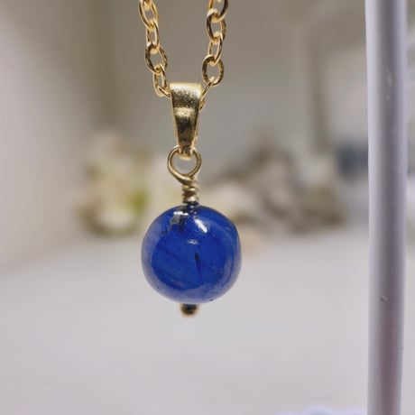 ［ペンダント］サファイア 深淵の青 ─【一粒シリーズ】 宝石質ロイヤルブルーサファイア 一粒ペンダント