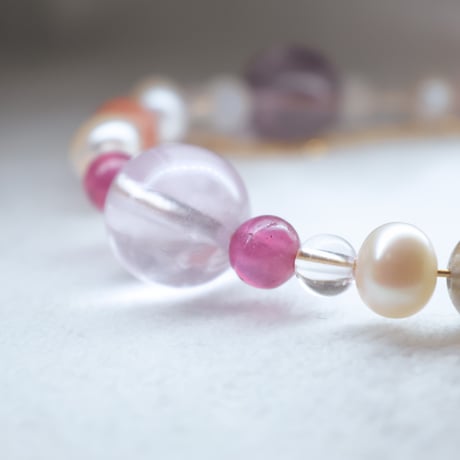 ブレスレット6インカローズ、クンツァイト、モルガナイト、クォーツ ハンドメイド］［ブレスレット］クンツァイト モルガナイト インカ