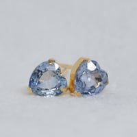 ［ピアス］k18 ライトブルーサファイアピアス 1.4ct　18金