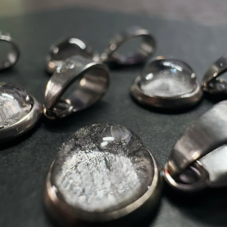 【ペンダント】アルタイ隕石 7.8mm