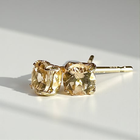 ［ピアス］工房応援企画　K18　18金 インペリアルガーネットラウンドカット3mmピアス　0.2ct