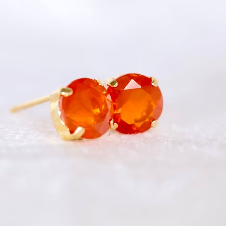 ［ピアス］K18イエローゴールド　大粒1ct ファイアーオパール（赤系）　6mm