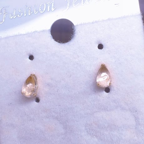 ［ピアス］k18イエローゴールド モルガナイト ティアドロップカボション0.4ct