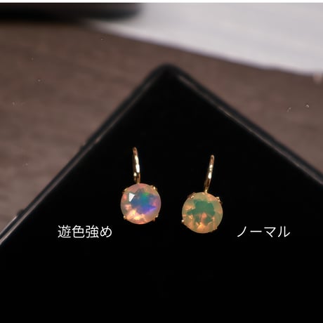 ［ペンダント］K18オパールラウンド 4mm 0.1ct