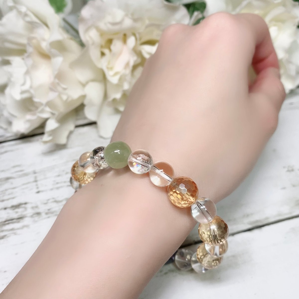 再入荷】心の庭を咲かせる太陽の恵みブレスレット | pundarika