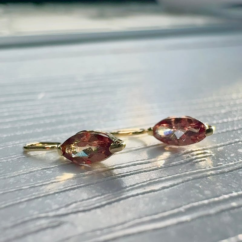 18金イエローゴールド カラーチェンジガーネット0.3ct ペンダント  