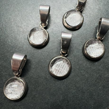 【ペンダント】アルタイ隕石 7.8mm