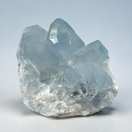 ［クラスター］  空の静寂を宿す結晶　セレスタイト天然クラスター 293g