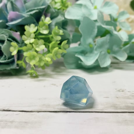 青い海の守護　ラフカット アクアマリン タンブル 6.1g