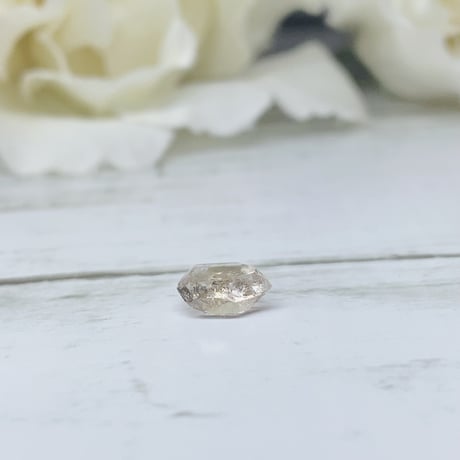 【ポリッシュ】新たな未来を切り拓く　オイルインクォーツ　9×7×3mm