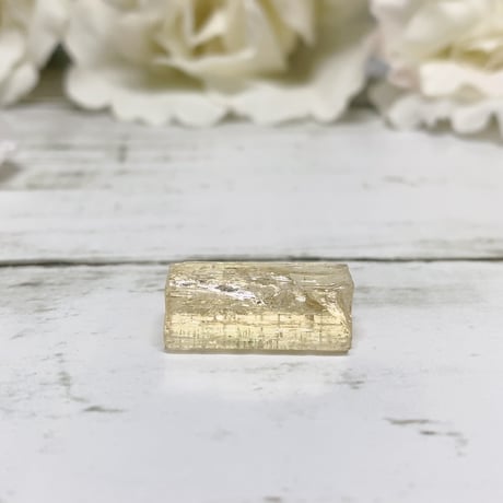 【超レア】インペリアルトパーズ 20.3×12.2mm 【原石】皇帝の宝石が導く、成功と魅力の輝き 夕陽に染まる空のような神秘的な光彩太陽の力の象徴
